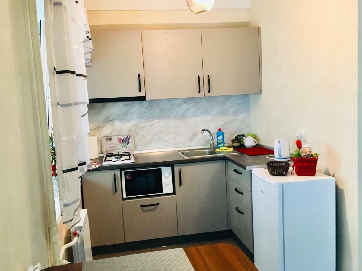 Ferienwohnung Peremohy Avenue 17 Kiew Exterior foto